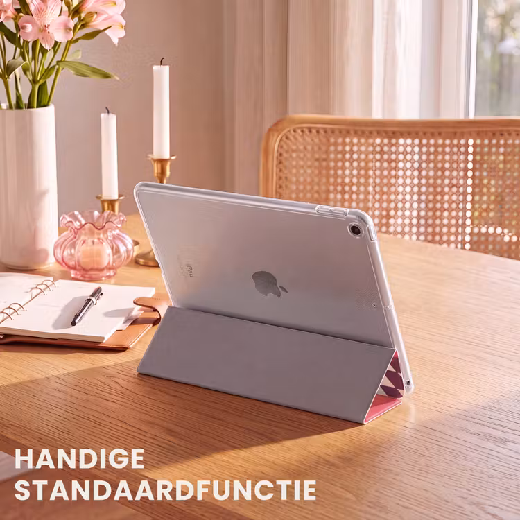 iPad hoes - Vrouw - Rust - Interieur - Modern - Kunst — 5
